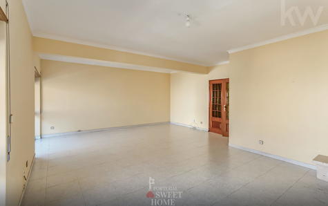 Bright and enlarged room with 38.86 m2