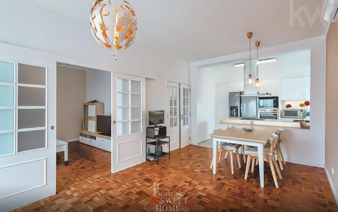 Salon et salle à manger (19,6 m²) avec connexion à la cuisine et à la salle à manger