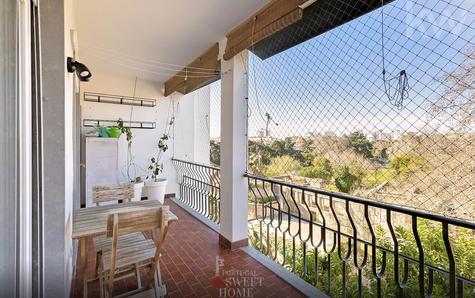 Vue depuis le balcon (10,5 m²) de la chambre sur le parc Quinta da Alagoa