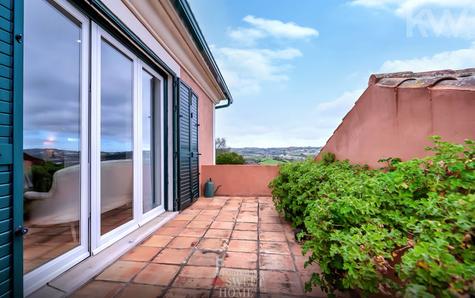 Terrace (14 m²) of the master suite, with unobstructed view