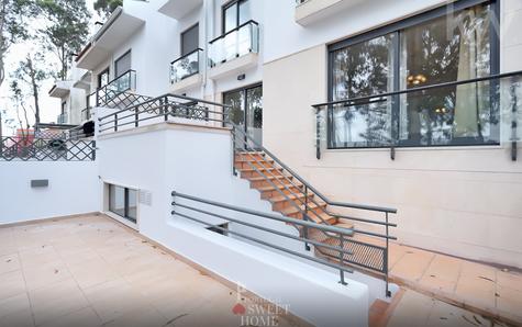 Large terrace connected to the living room