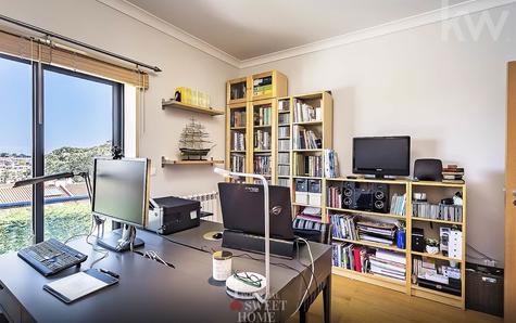 Bedroom / Office (13.35 m²) with open view