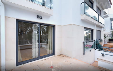 Large terrace connected to the living room