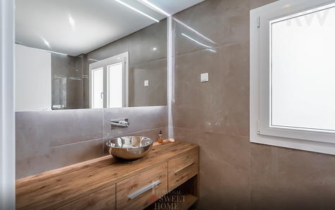 Salle de bain de la suite parentale de 6,2 m2