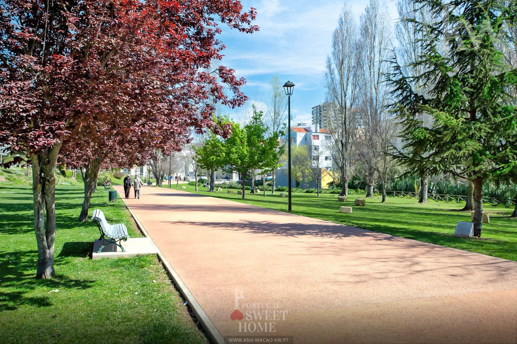 Queluz Gardens, next to the Apartment