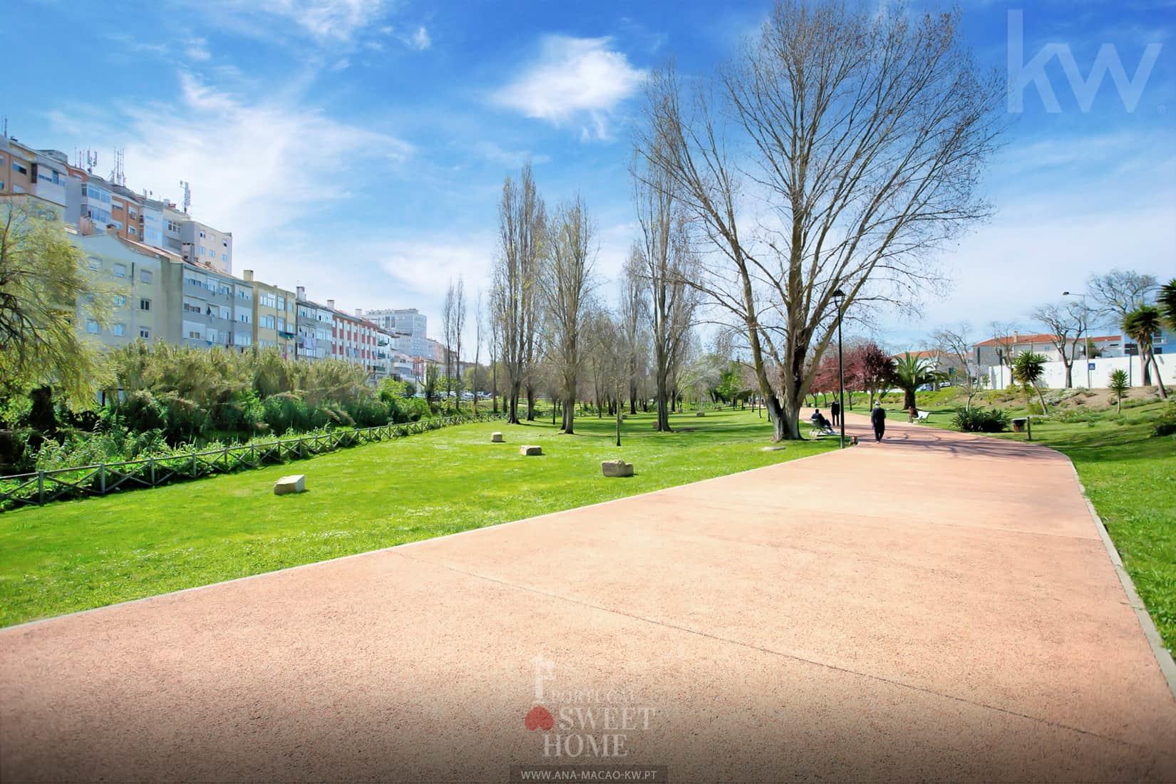 Queluz Gardens, next to the Apartment