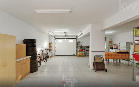 Garage with 76 m2 and storage