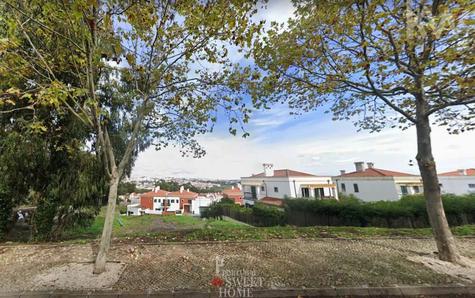 View of the land, on Avenida Casal de Cabanas of Oeiras Golf & Residence