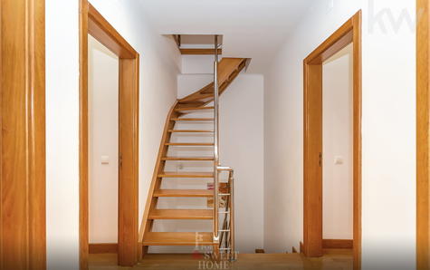 Attic access staircase