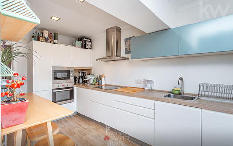 Fully renovated and equipped kitchen