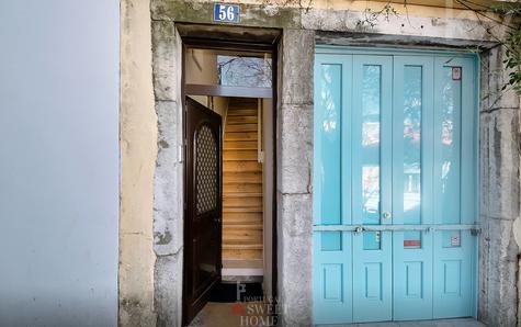 Porta de entrada do prédio