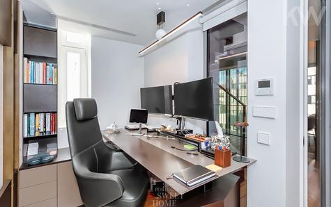 Escritório com 5,2 m2 e luz natural