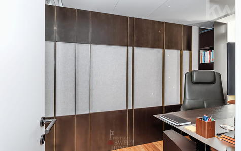 Escritório com 5,2 m2 e luz natural