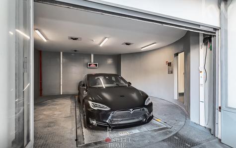 Acesso do elevado da garagem à rua