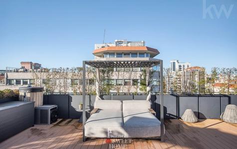 Vista geral do rooftop com daybed