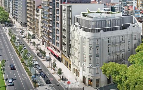View of Avenida da República with the República 55 building in the foreground.