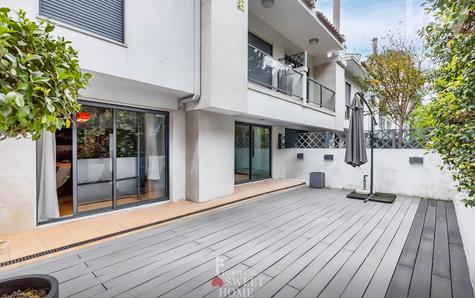 Terrasse entourée de jardins (50 m2)