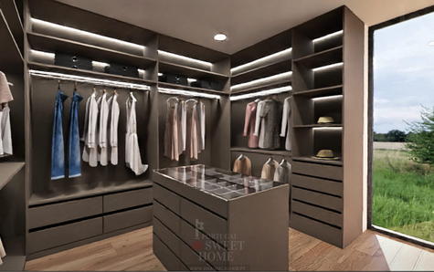 Master suite (51 m2), with walk-in closet (15.29 m2) and large bathroom (12.3 m2)