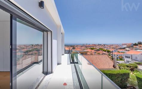 Varandas localizadas no piso superior, onde se encontram os quartos