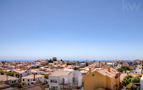 Vista desafogada de São Domingos de Rana, até ao mar