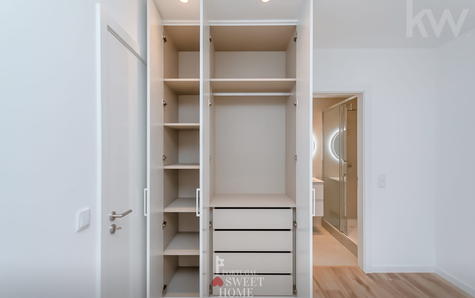 Built-in wardrobe