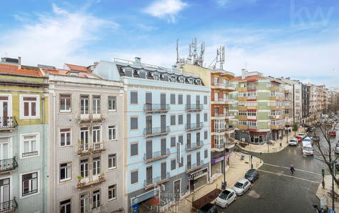 View towards Luciano Cordeiro Street