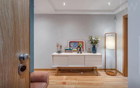 Entrance hall and circulation area (9.75 m2)