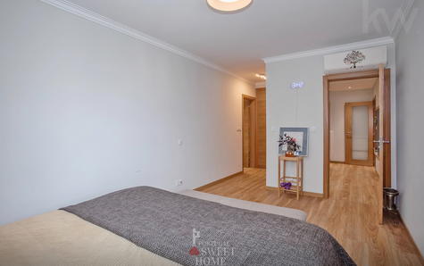 Suíte principal com WC, com uma área total de 17,8 m2