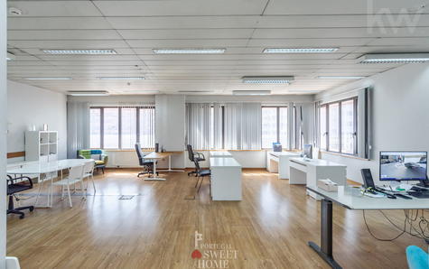Open Office with 73 m2