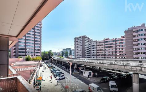 Surrounding view of the office