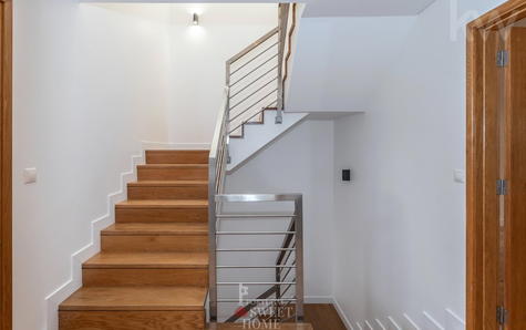 Escadas de comunicação entre pisos