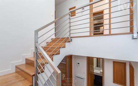 Escadas de comunicação entre pisos