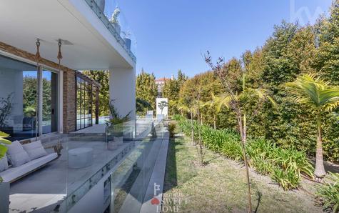 Terraço de uma das suites com vista para o jardim