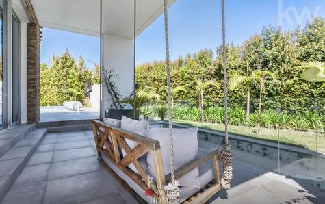Terraço de uma das suites com vista para o jardim