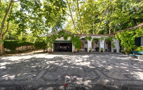 Átrio de entrada da Herdade e garagem 