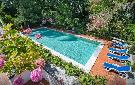 Vista da piscina a partir do quarto principal